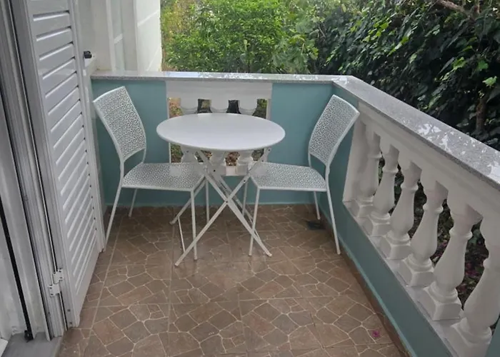 Zeqo Muka 2 * Ksamil