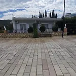 Zeqo Muka 2 Penzion