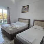 Penzion Zeqo Muka 2 *