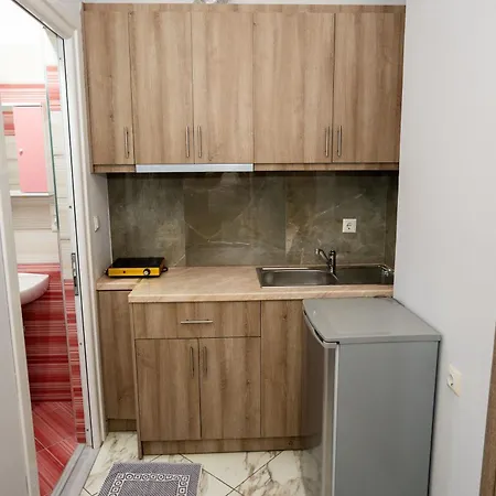 Zeqo Muka 2 Πανσιόν *