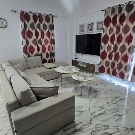 Zeqo Muka 2 Πανσιόν