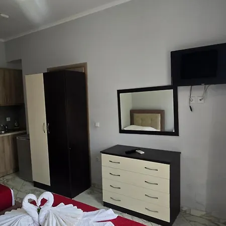 Zeqo Muka 2 Πανσιόν